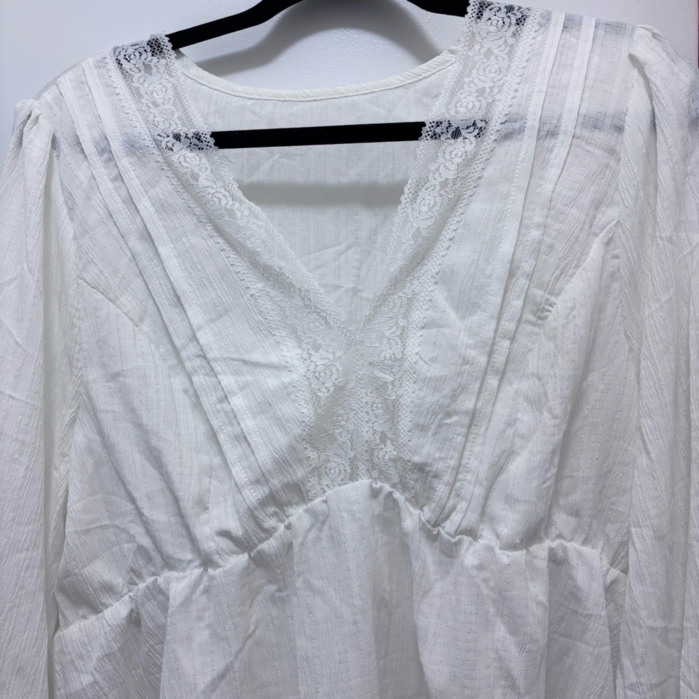 SHEIN White Lace Detail Blouse - Picture 2 of 6
